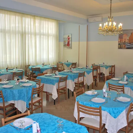Moja 3* Cesenatico